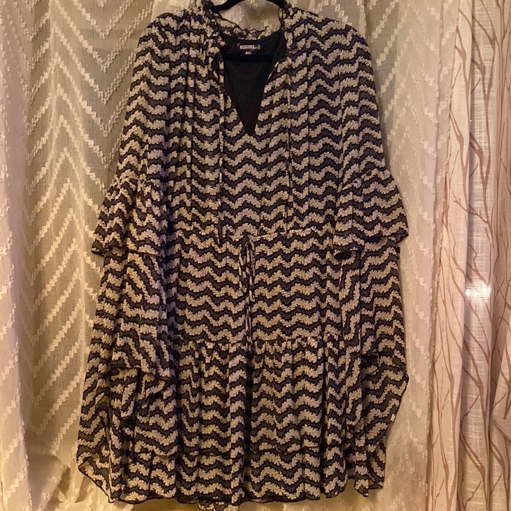 Size 14 Missguided bell sleeve dress